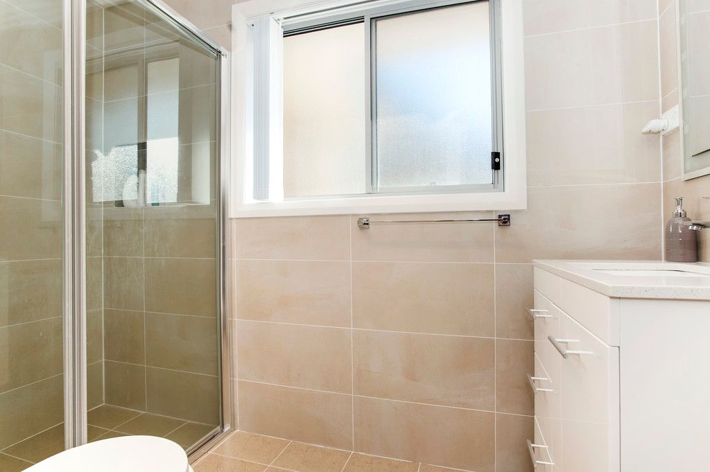 2 Kokoda Place, Bossley Park, NSW 2176
