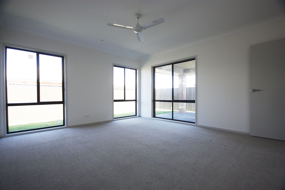 8 Warburn Street, Gregory Hills, NSW 2557