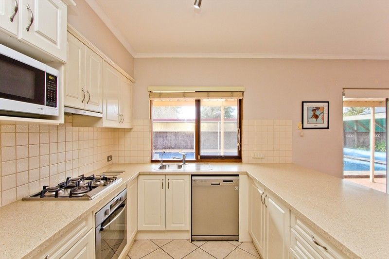 2 Tobago Court, West Lakes, SA 5021