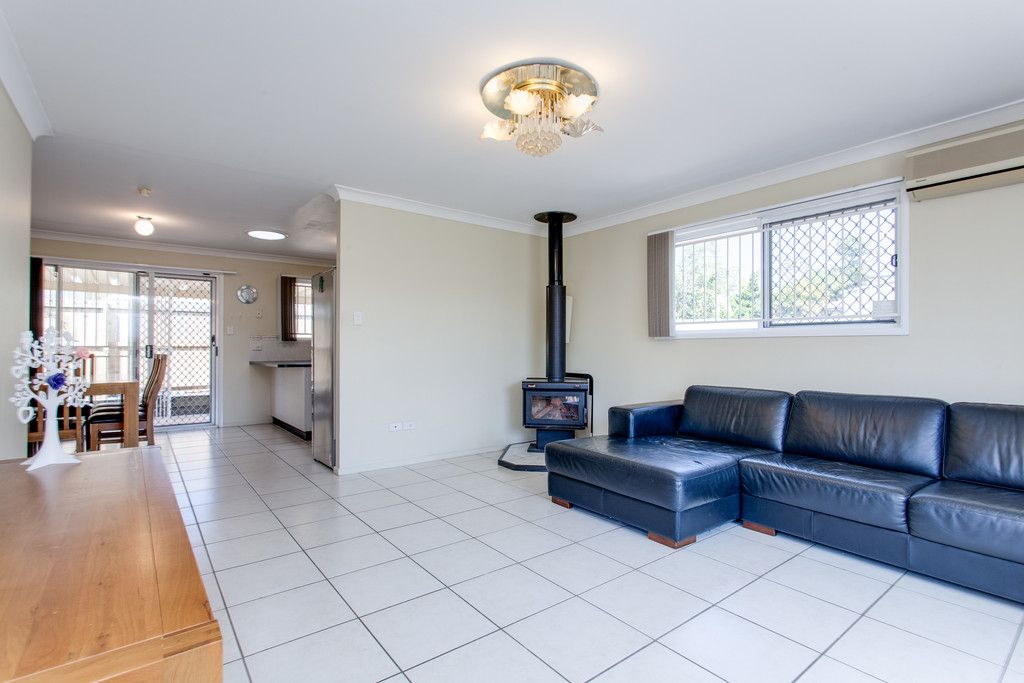 4 Ryecroft Place, Richlands, QLD 4077