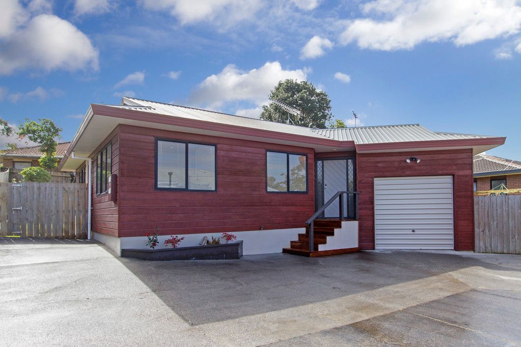 2/75 Gosford Drive, Botany Downs, Manukau City