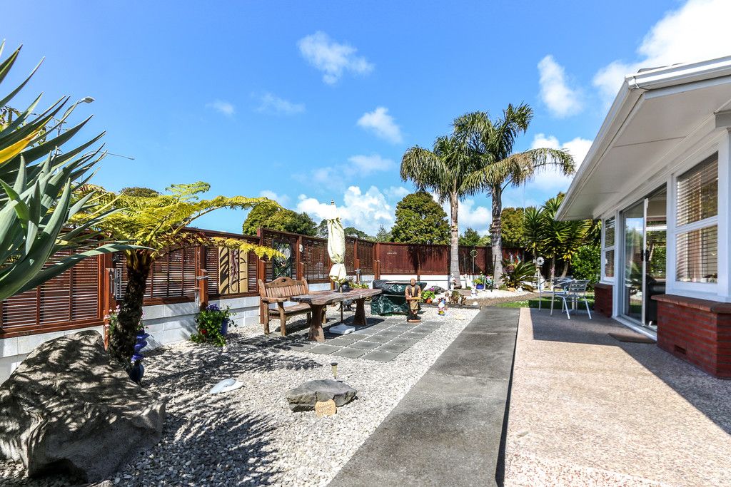 696 Pakuranga Road, Howick, Manukau City