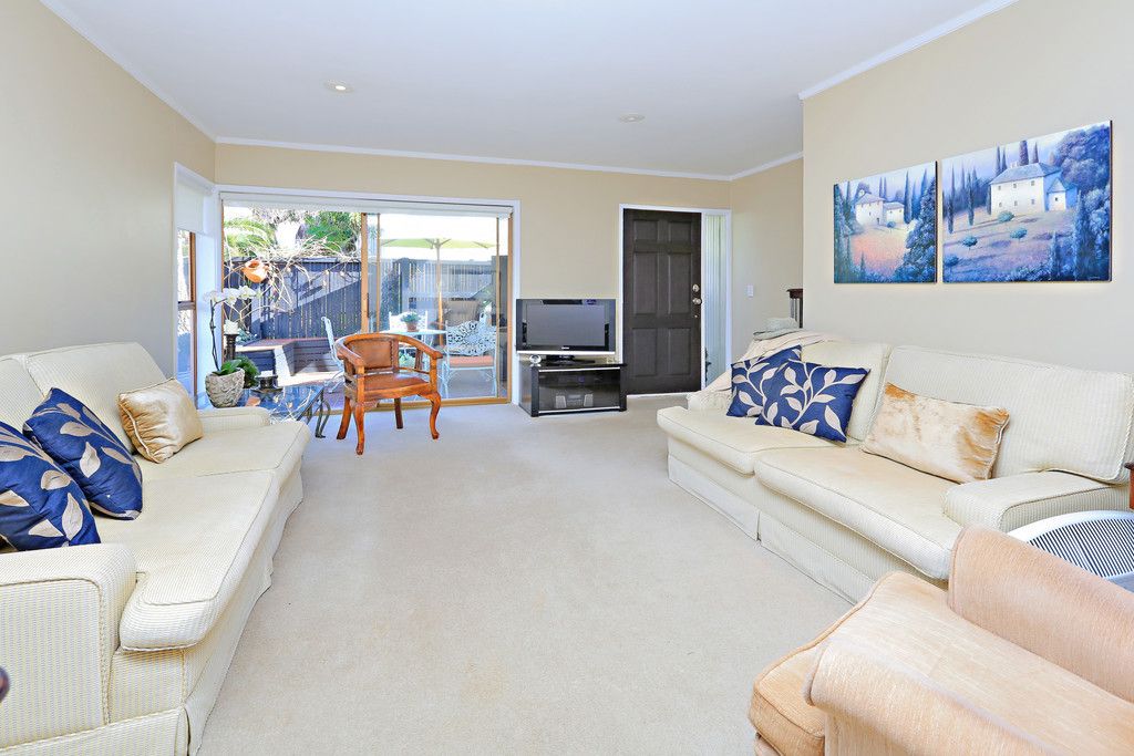 1/18 Fratley Avenue, Farm Cove, Manukau City