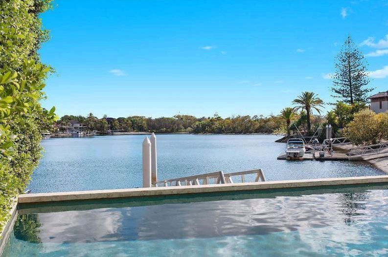 Isle Of Capri, QLD 4217