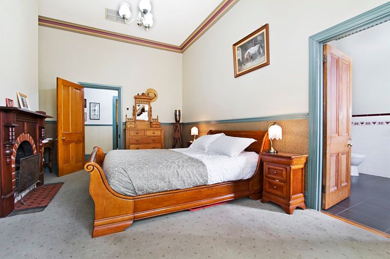 24 Somerville Street, Flora Hill, VIC 3550