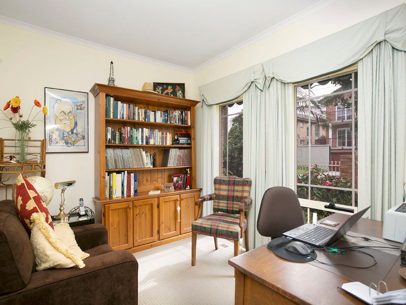 16 Foam Street, Parkdale, VIC 3195