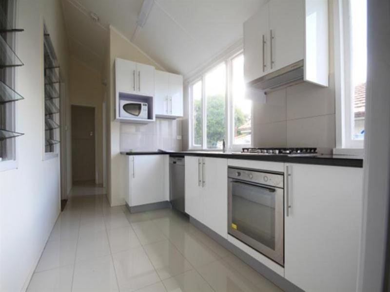 2/1105 Logan Road, Holland Park West, QLD 4121