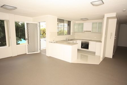 8 Musgrave Street, Kirra QLD 4225