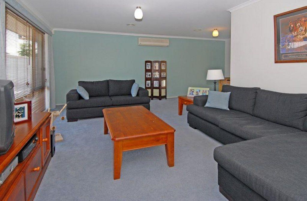 29 Woodlea Crescent, Craigieburn, VIC 3064