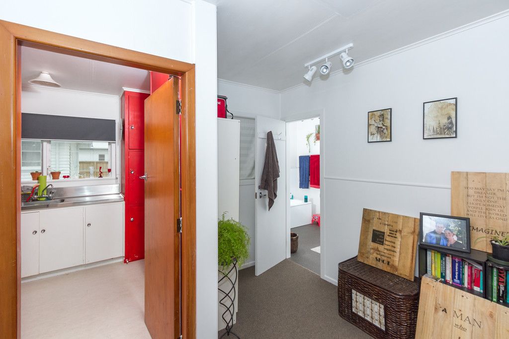 37 Collins Road, Melville, Hamilton City