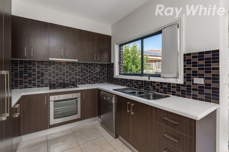 7 Pinetree Crescent, Lalor VIC 3075