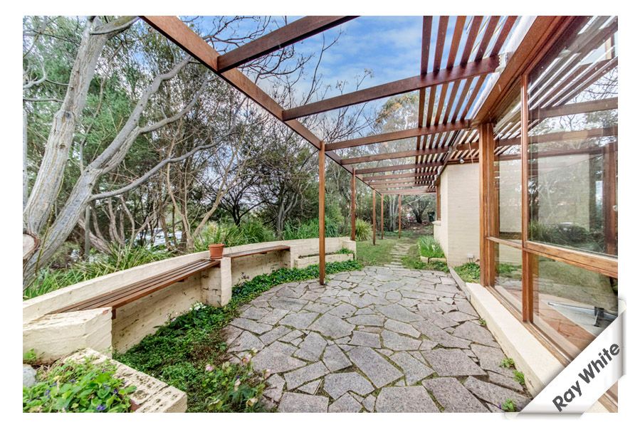 11 Esmond Avenue, Jerrabomberra, NSW 2619