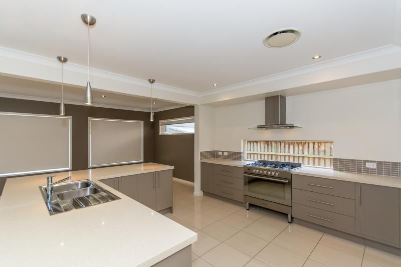 31 Apulia Place, Bridgeman Downs, QLD 4035