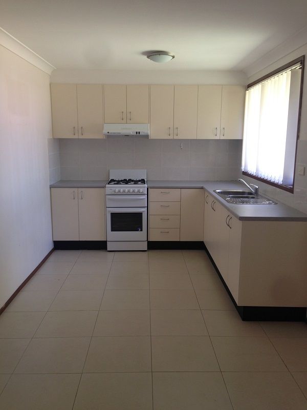 9 Pelargonium Place, MACQUARIE FIELDS, NSW 2564