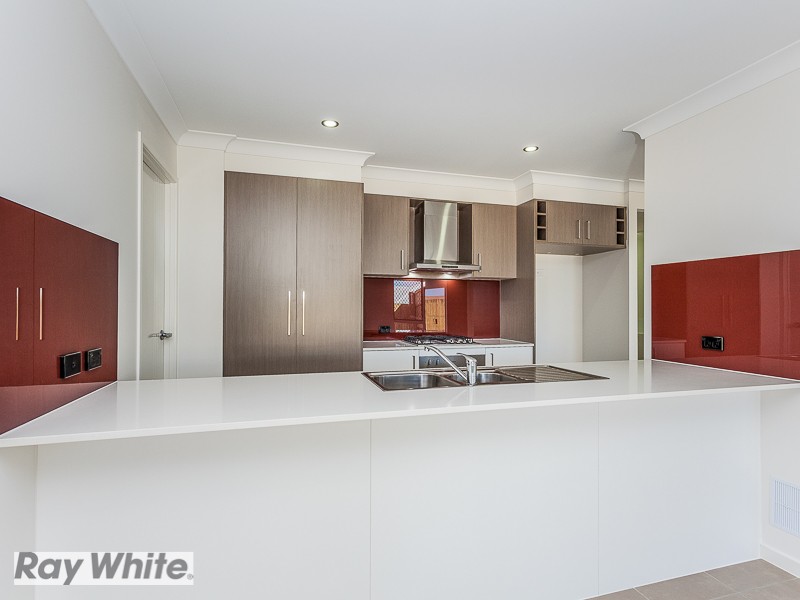 64 Mapleton Drive, North Lakes, QLD 4509