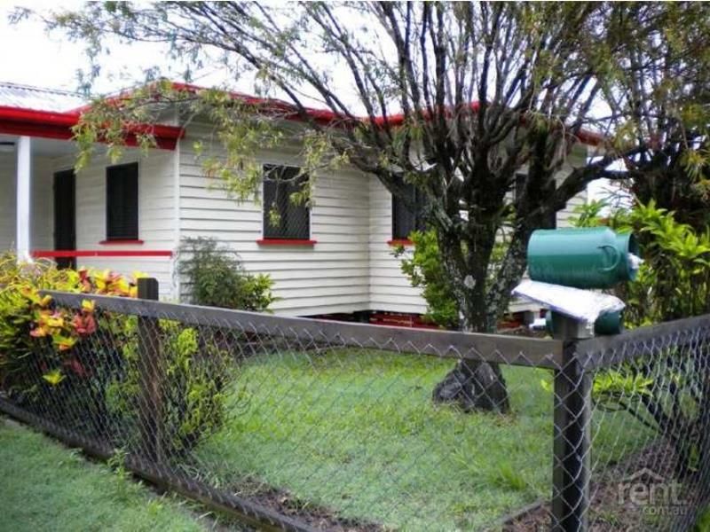 4 Bowman Road, Caloundra, QLD 4551