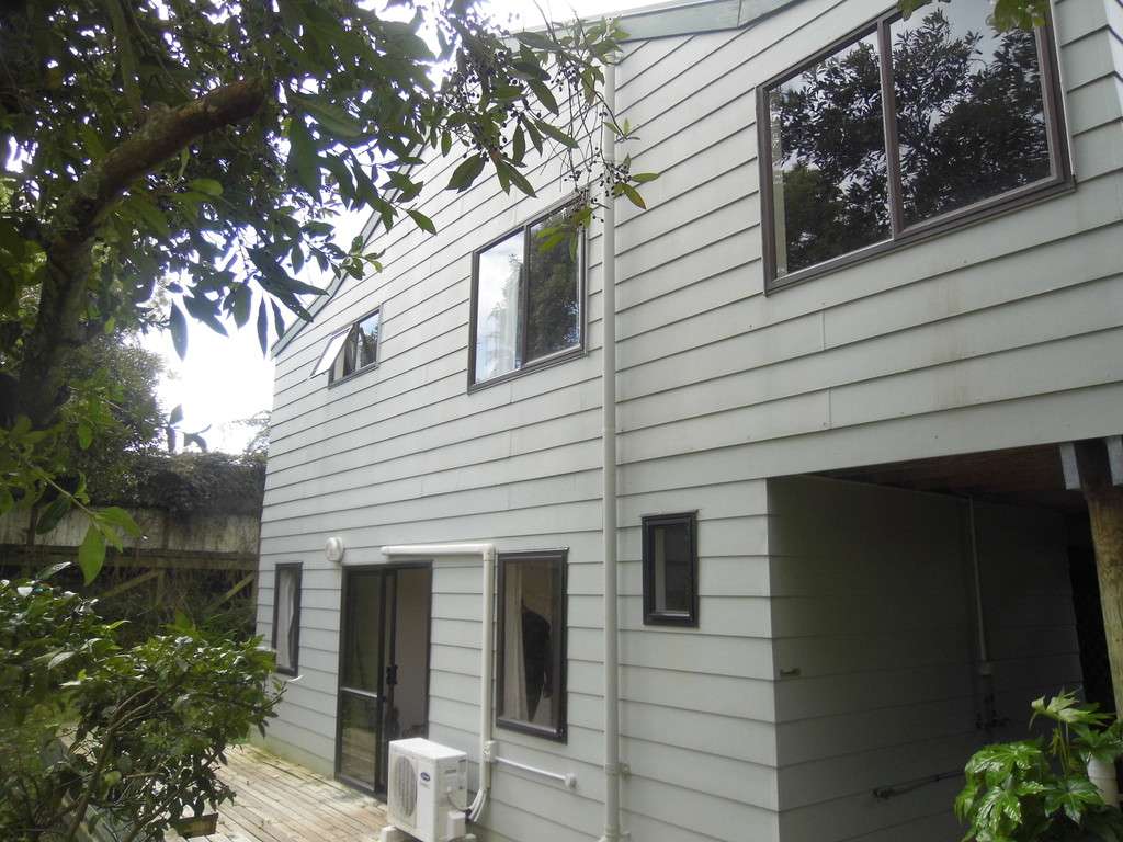 33a Queenwood Avenue photo 8