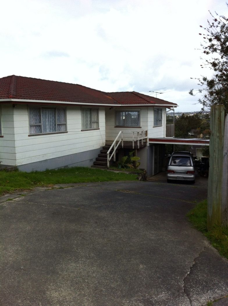 10 Laurina Road, Sunnynook, North Shore City