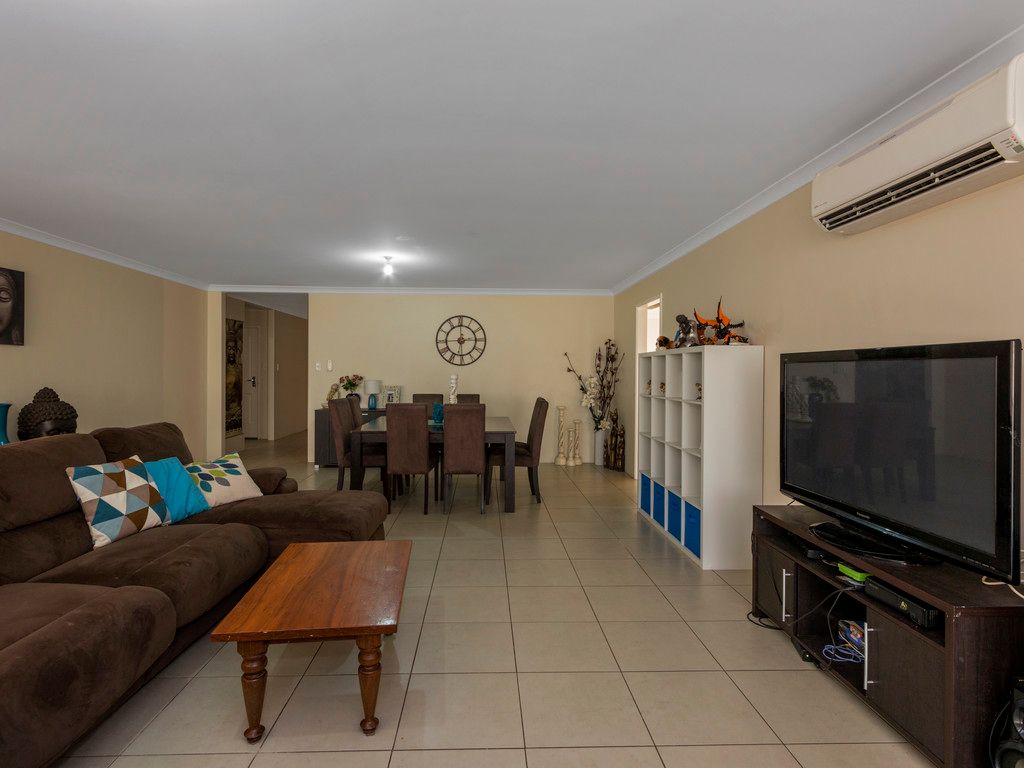 8 The Quarter Deck, Drummond Cove, WA 6532