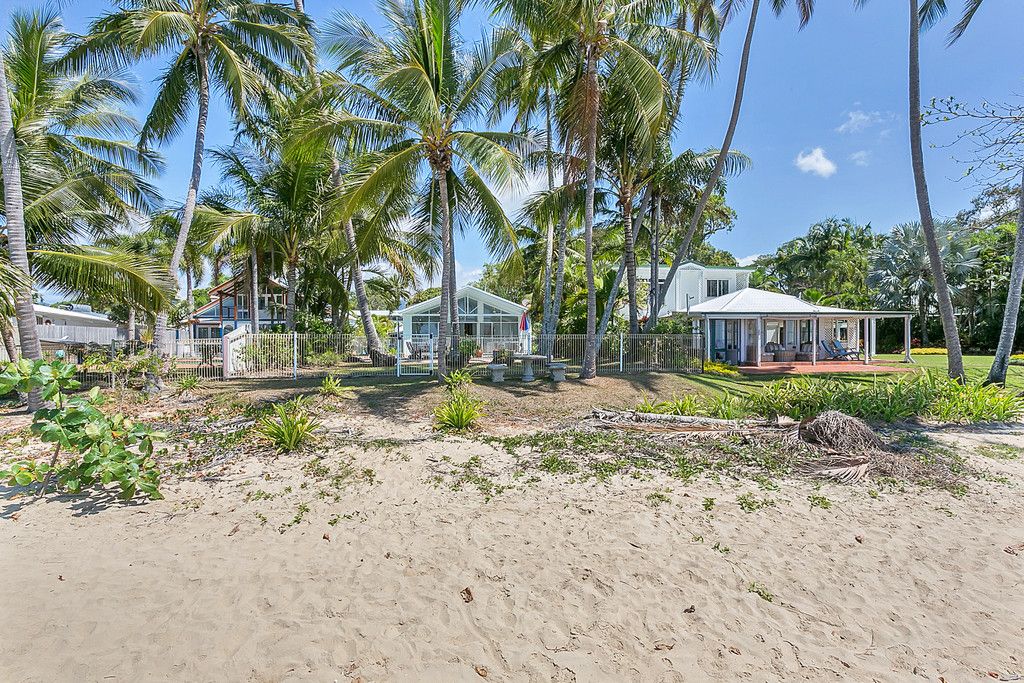 40 Hibiscus Lane, Holloways Beach QLD 4878