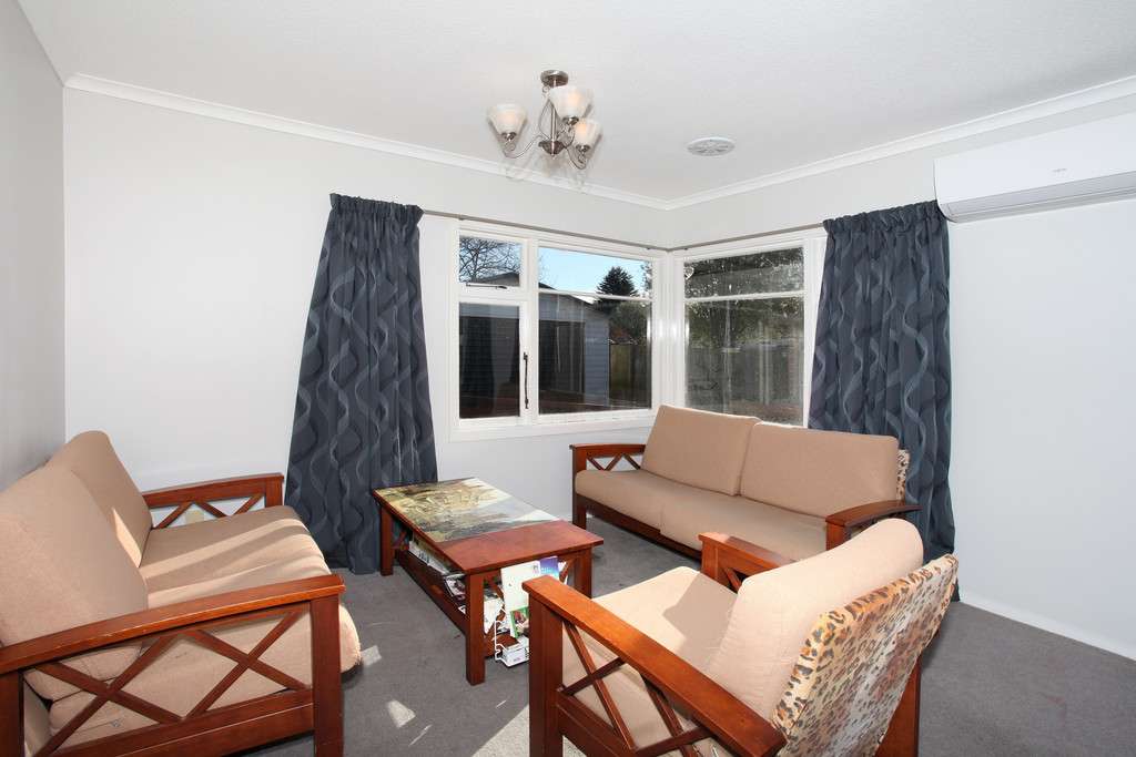 70 Hansons Lane photo 1