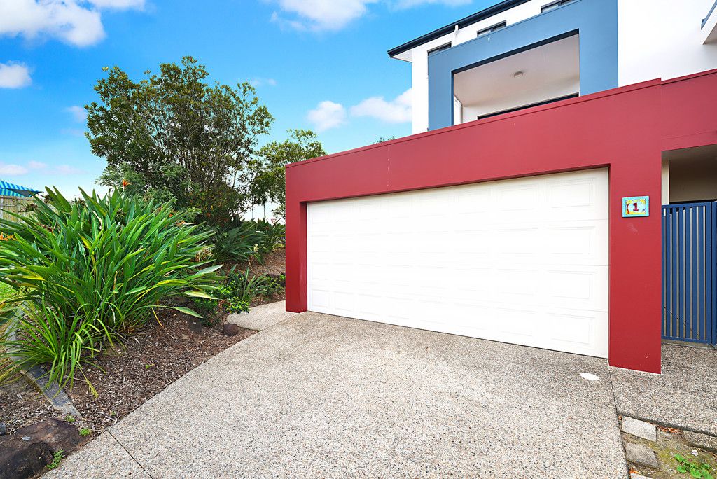 492 Christine Avenue, Robina QLD 4226