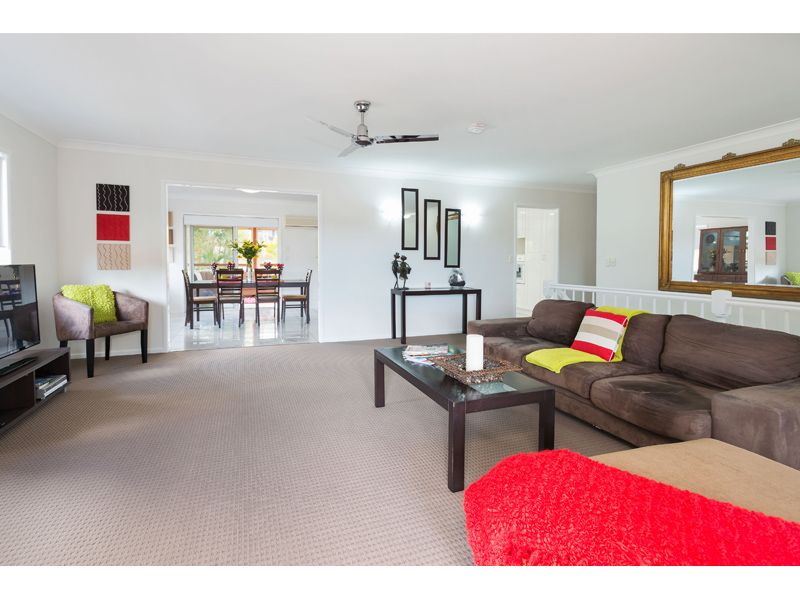 7 Midwood Street, Wishart, QLD 4122