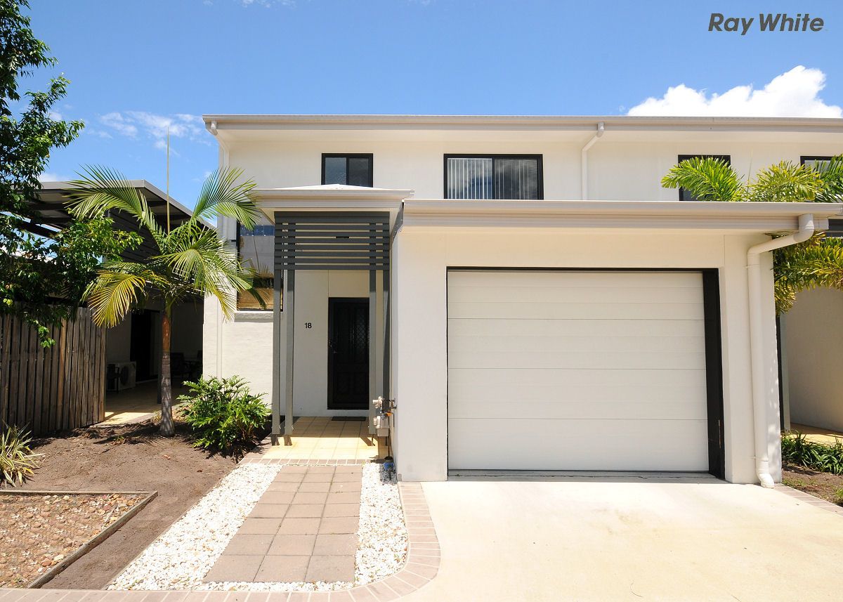 654 Charlton Esplanade, Urangan QLD 4655