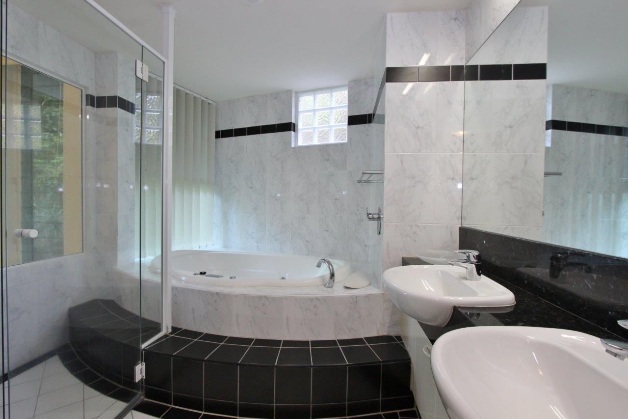 6/2 Deauville Close, YORKEYS KNOB, QLD 4878