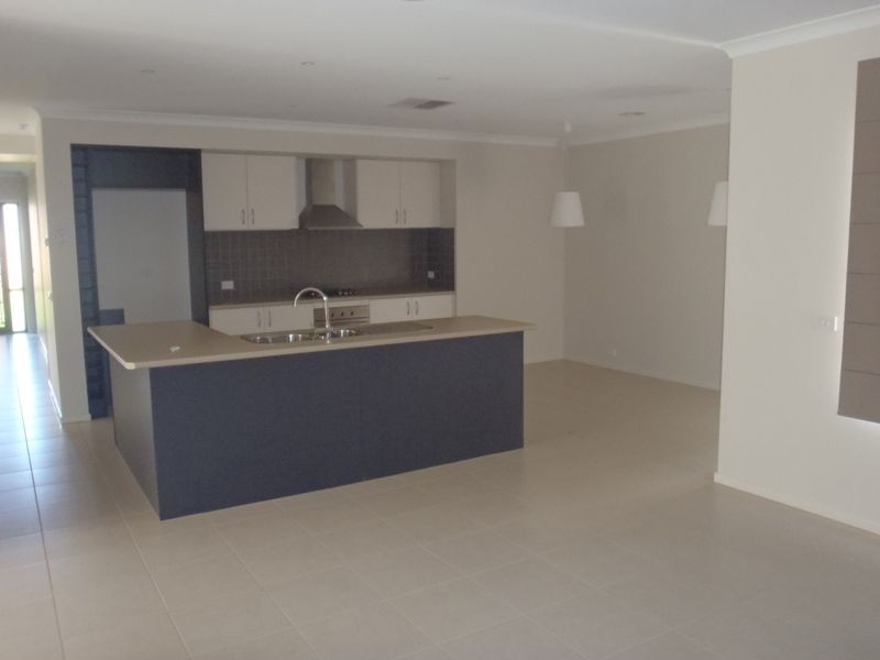 19 Tuross Crescent, SOUTH MORANG, VIC 3752