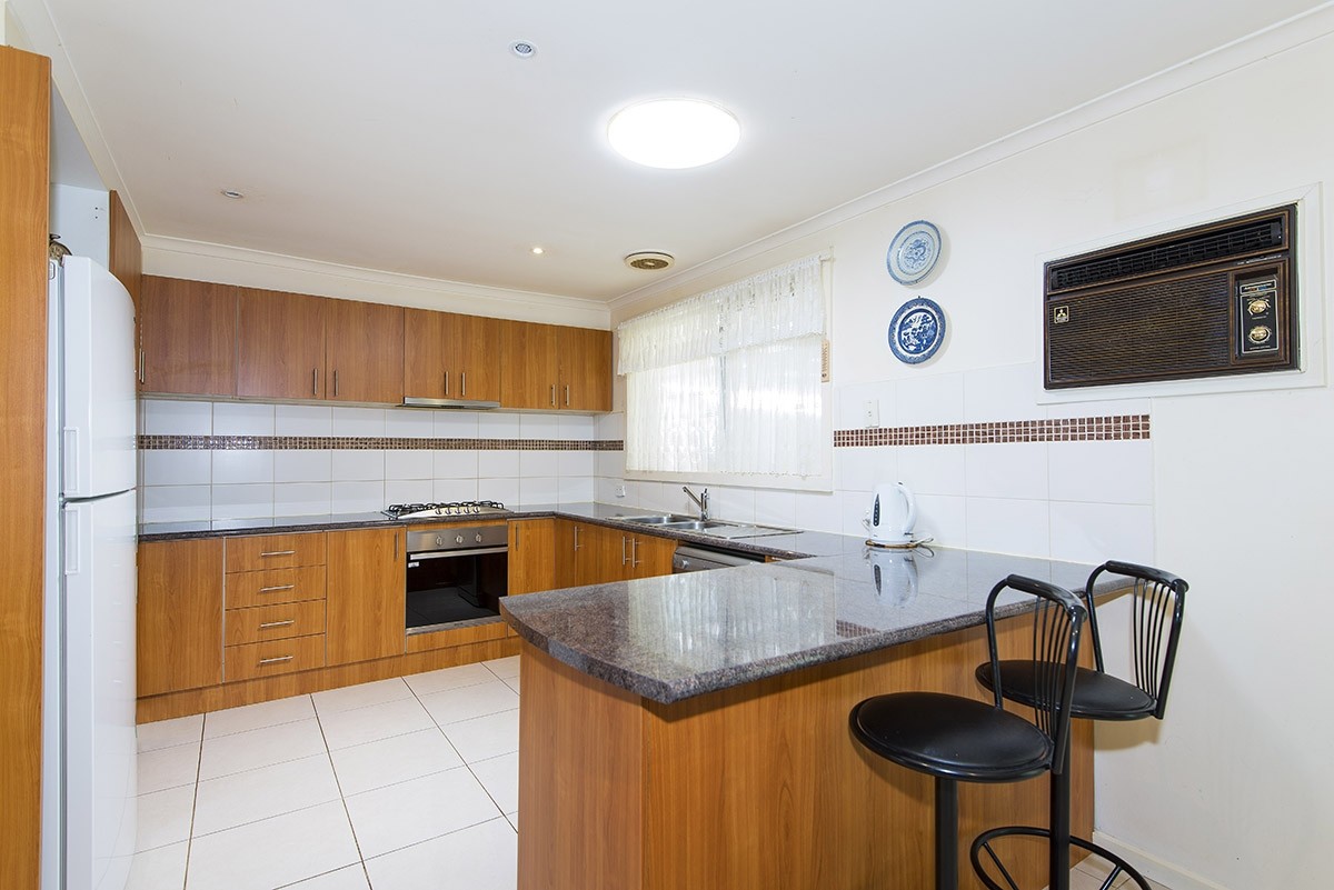 12 Fraser Close, Mill Park, VIC 3082