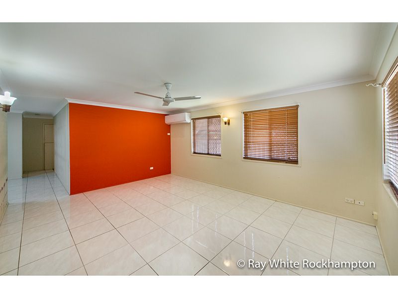 72 Medcraf Street, Park Avenue QLD 4701