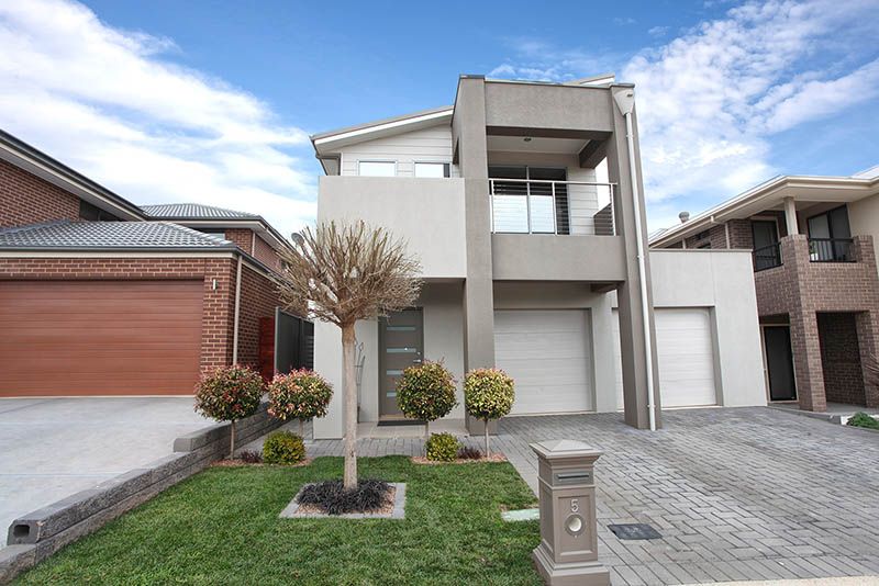 5 Burnlea Parade, Blakeview, SA 5114