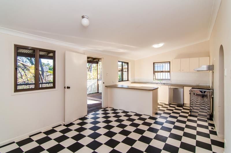 92 Annie Street, AUCHENFLOWER, QLD 4066