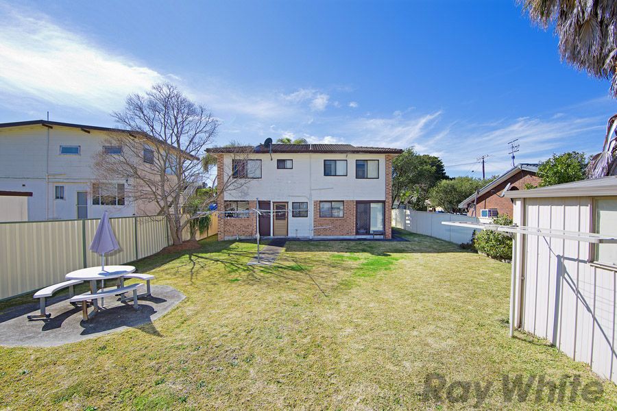 18 Balmoral Drive, Gorokan, NSW 2263