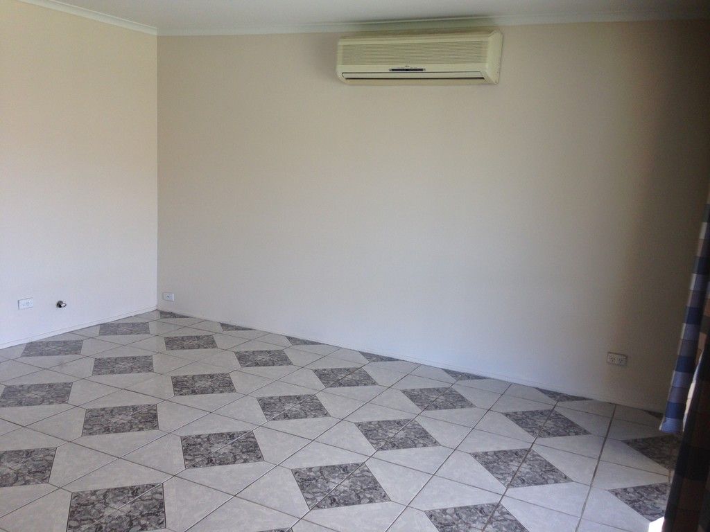12 Natchez Crescent, Greenfield Park, NSW 2176