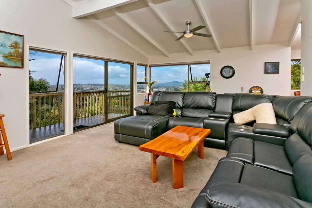 84 Ayton Drive, Glenfield, North Shore City
