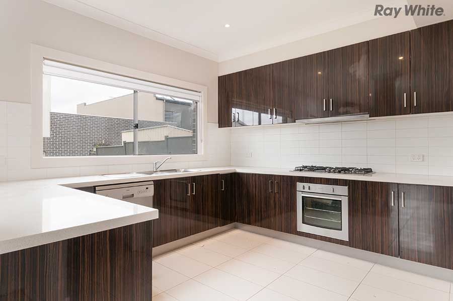 1 Kensington Street, Caroline Springs, VIC 3023
