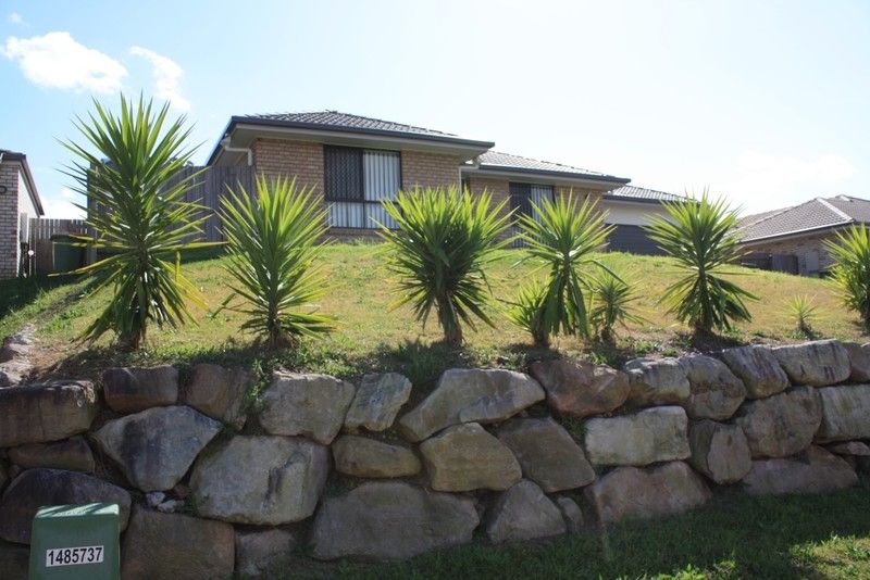 3 Jonathon Court, Flinders View, QLD 4305