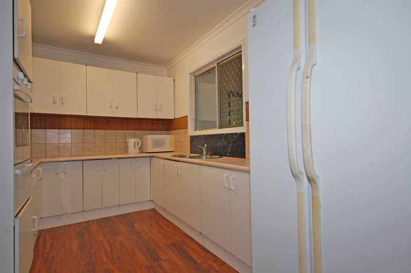 27 Hocking Street, Arundel, QLD 4214