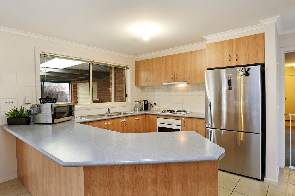 6 Blande Court, LARA, VIC 3212