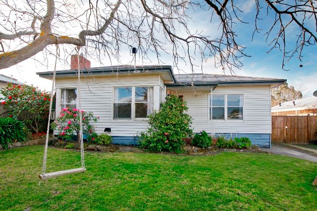 24 Drysdale Avenue, Hamlyn Heights, VIC 3215