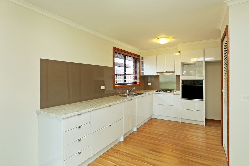 24 Henderson Drive, Lara, VIC 3212