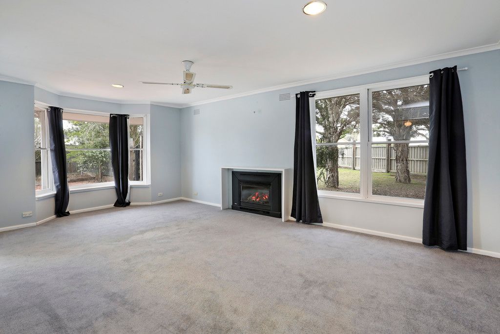 6 Swan Street, Lara, VIC 3212