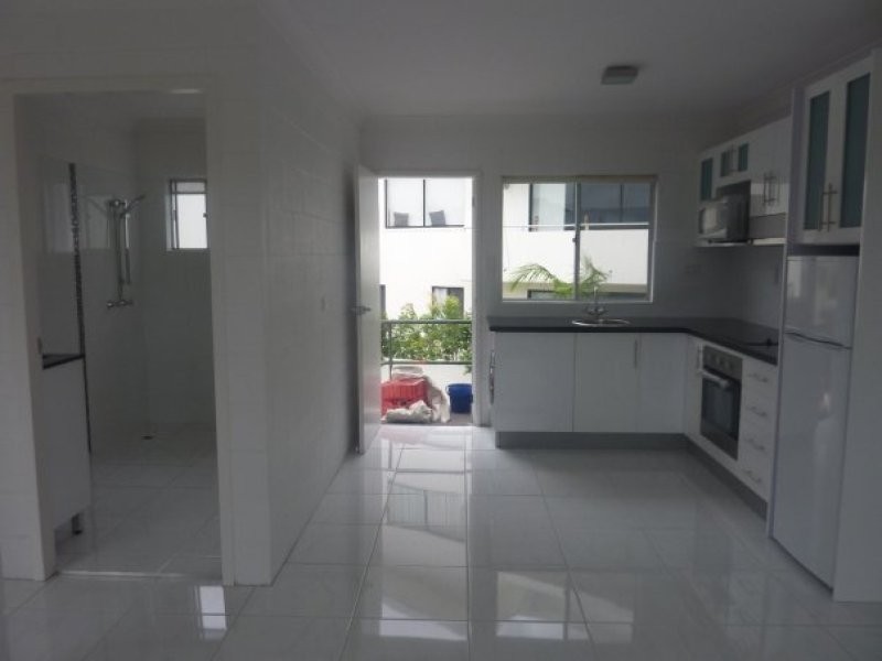 6/69 Duporth Avenue, MAROOCHYDORE, QLD 4558