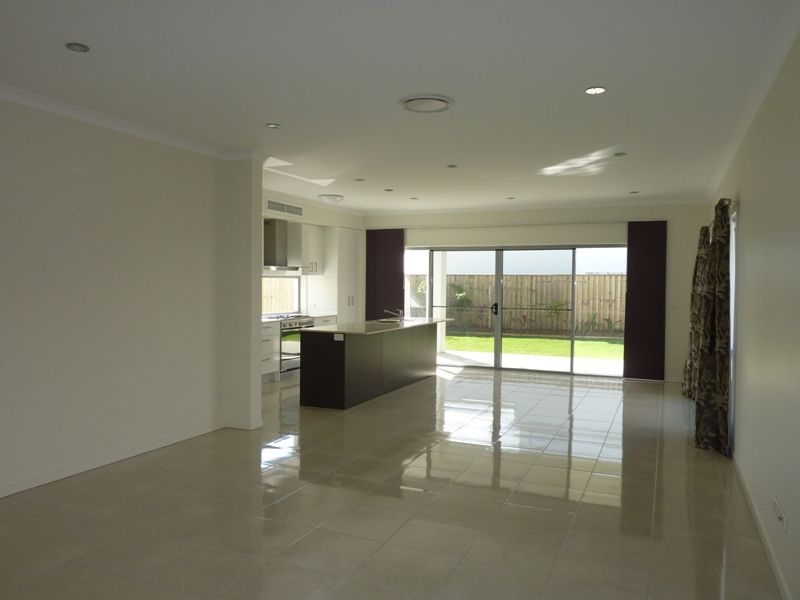 3 Tompkins Esplanade, Birtinya, QLD 4575