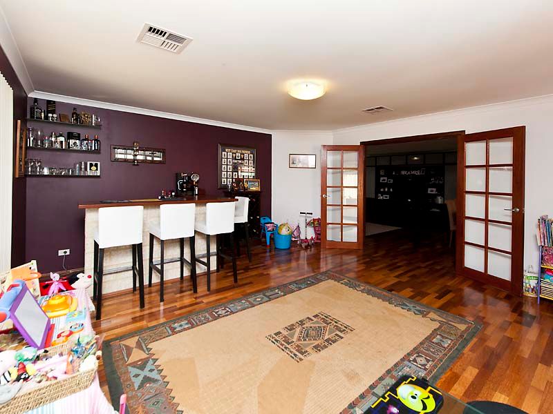 25 Swanson Way, Secret Harbour, WA 6173