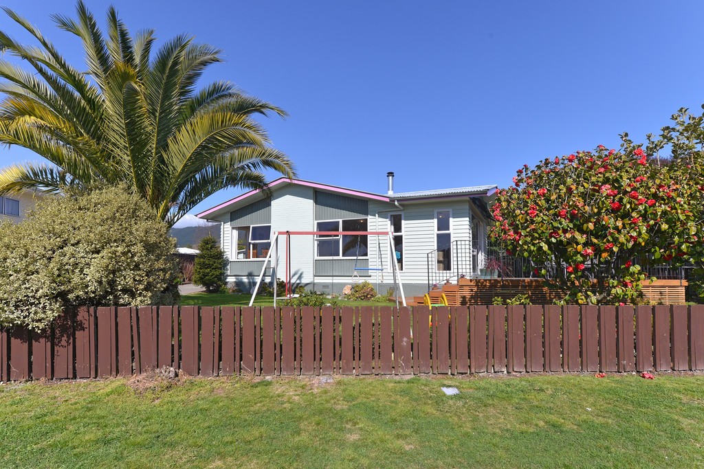 19 Alfred Sheat Street, Richmond, Tasman District