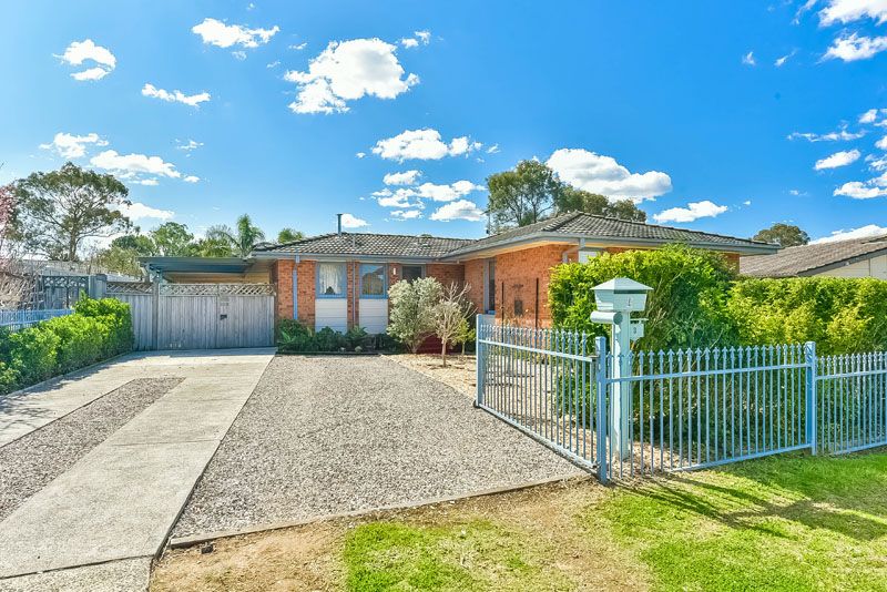 3 Coolabah Place, Macquarie Fields NSW 2564