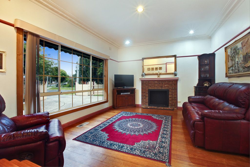 29 Rosenthal Crescent, Reservoir, VIC 3073